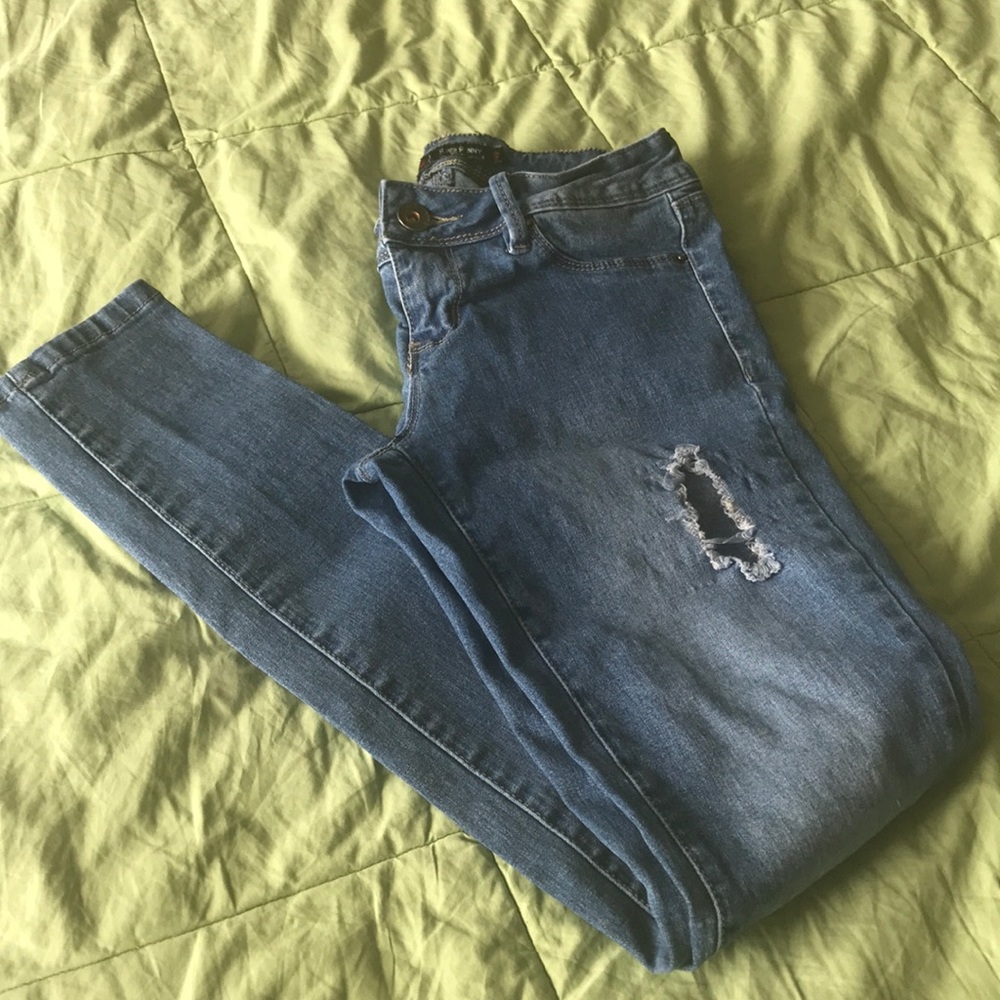 Jeans - Picture 2 of 2